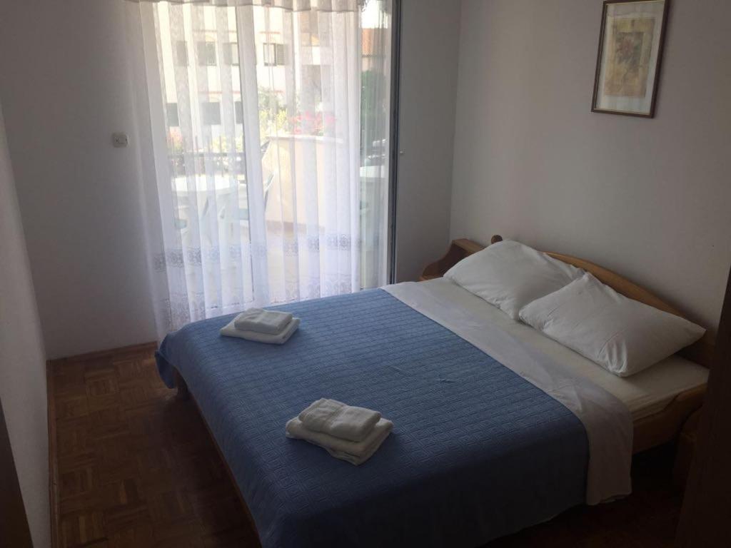 Apartmani Ana Малинска Экстерьер фото