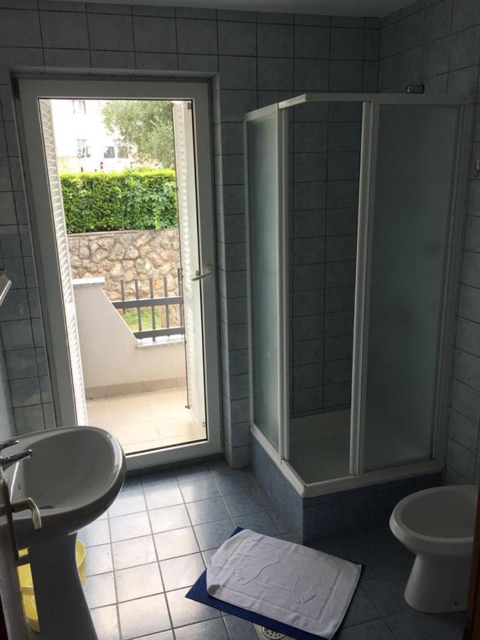 Apartmani Ana Малинска Экстерьер фото