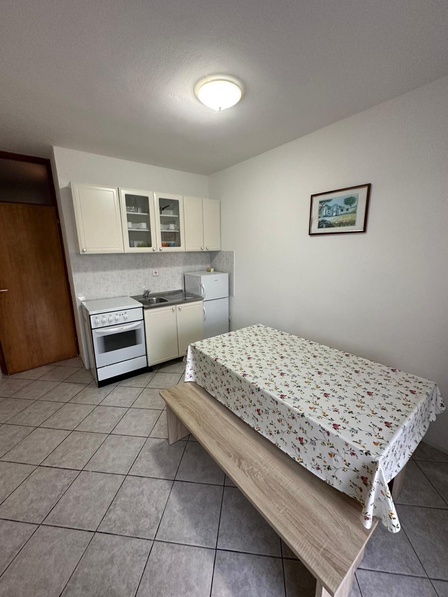 Apartmani Ana Малинска Экстерьер фото